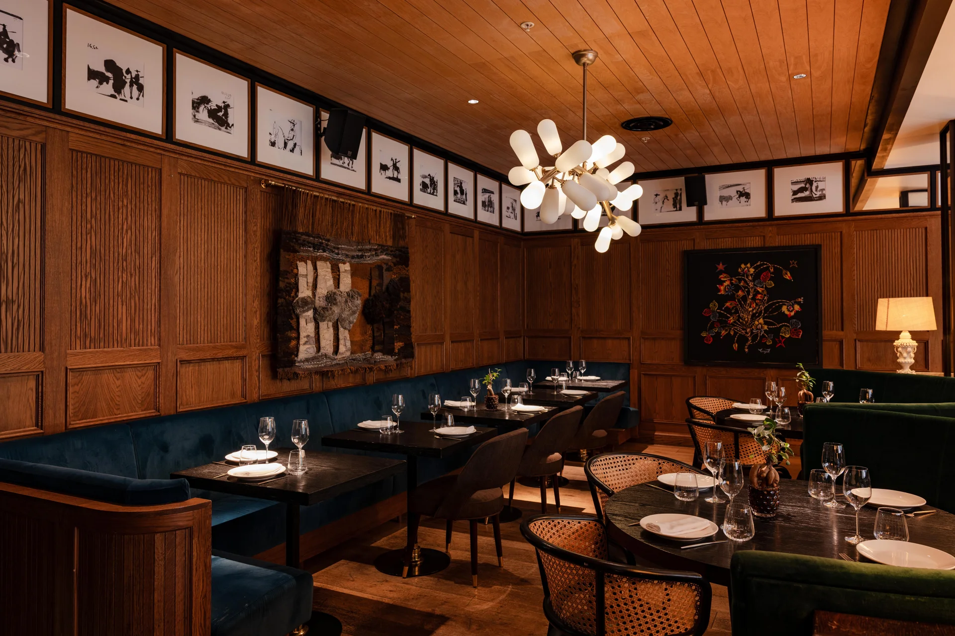 Express lunch menu: Paella & Spanish fire